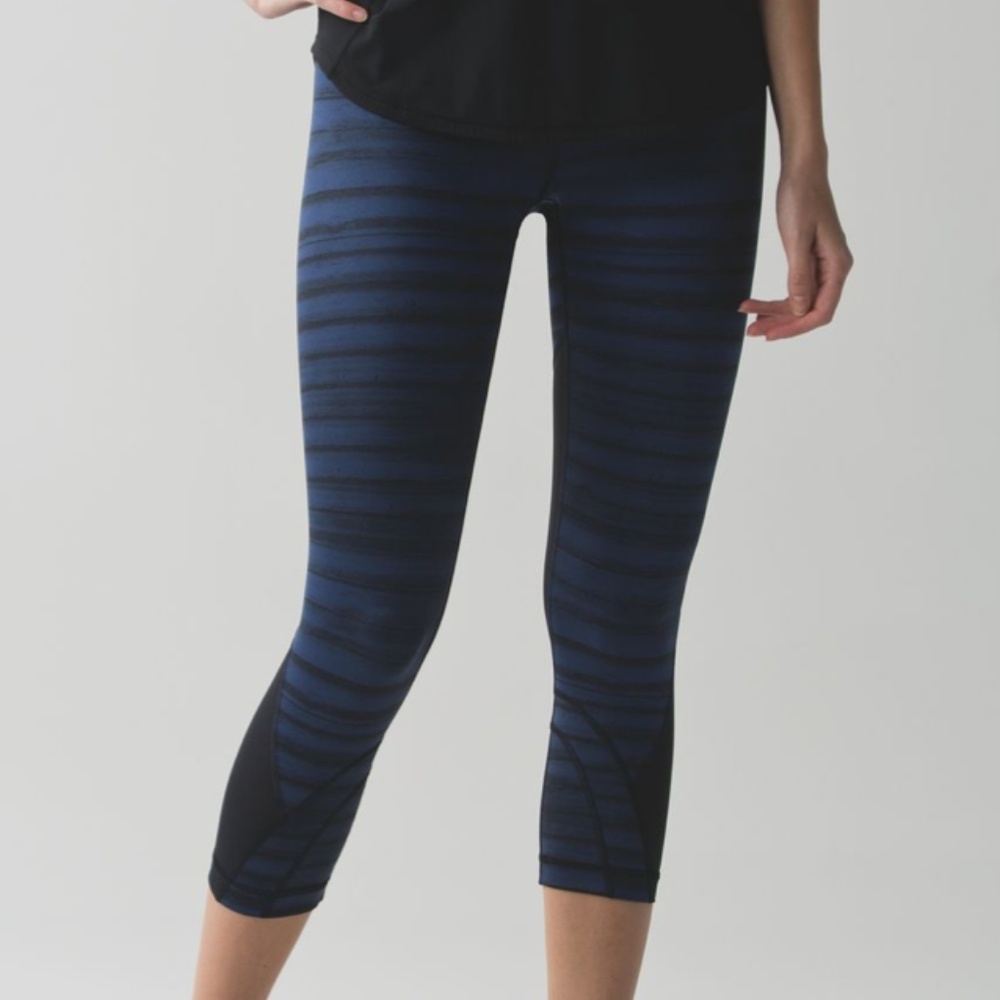 Lululemon Run Inspire Crop II Luxtreme Good Vibes